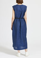 Load image into Gallery viewer, APRON LINEN Dress // Indigo