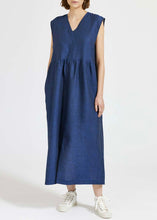 Load image into Gallery viewer, APRON LINEN Dress // Indigo