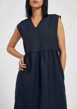 Load image into Gallery viewer, APRON LINEN Dress // Black