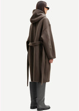 Load image into Gallery viewer, HOODIE COAT // Major brown