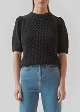 Load image into Gallery viewer, CROCHET Top // Black