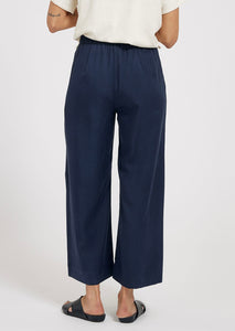 FLOWY TENCEL Pants // Navy