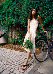 PLEATED Skirt // Feather grey ombre