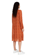 Load image into Gallery viewer, LOOSE Dress // Bellis creta