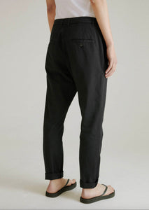 NEWS EDIT Pants // Black