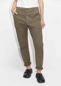 NEWS EDIT Pants // Khaki green