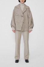 Load image into Gallery viewer, STATEMENT Jacket //Oat